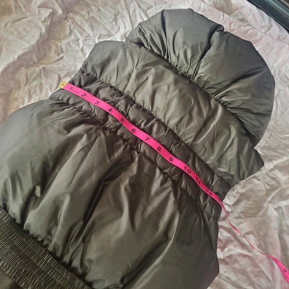 Vest - Picture 11 of 15